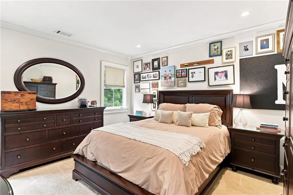 5260 New London Trace, Sandy Springs, Georgia 30327, 4 Bedrooms Bedrooms, 0 ,3 BathroomsBathrooms,Residential,For Sale,5260 New London Trace,7851612
