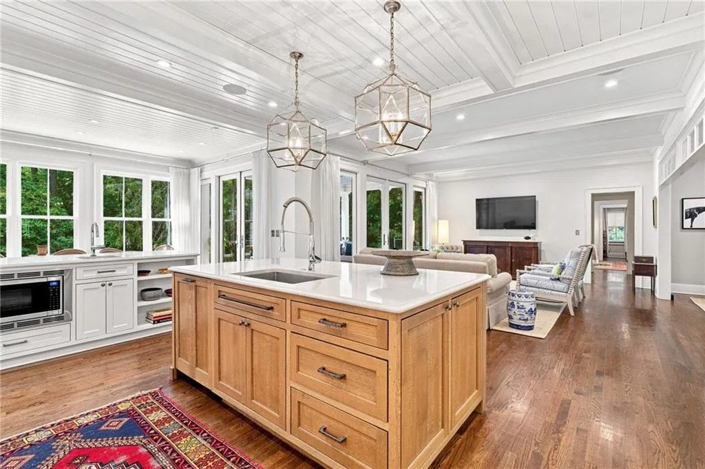 5260 New London Trace, Sandy Springs, Georgia 30327, 4 Bedrooms Bedrooms, 0 ,3 BathroomsBathrooms,Residential,For Sale,5260 New London Trace,7851612