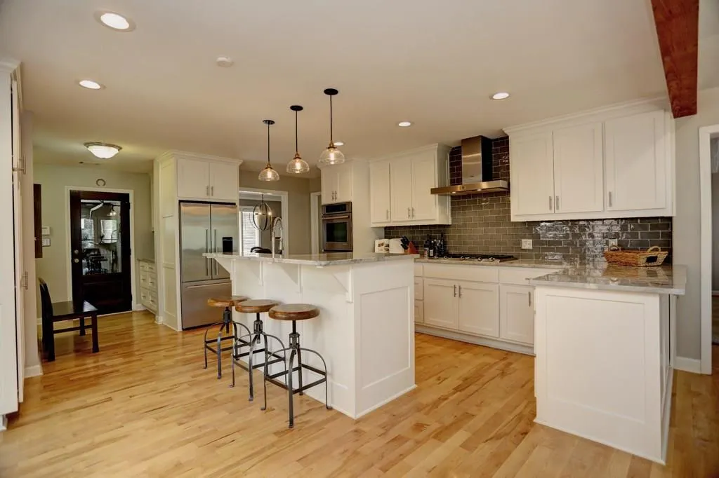 5785 Riverwood Drive, Sandy Springs, Georgia 30328, 4 Bedrooms Bedrooms, ,4 BathroomsBathrooms,Residential,Sold,5785 Riverwood Drive,5816076