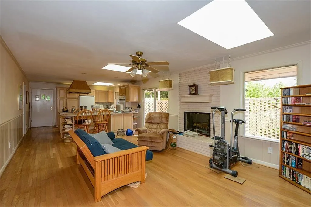 5865 Greenbrier Road, Atlanta, Georgia 30328, 4 Bedrooms Bedrooms, ,2 BathroomsBathrooms,Residential,Sold,5865 Greenbrier Road,5678607