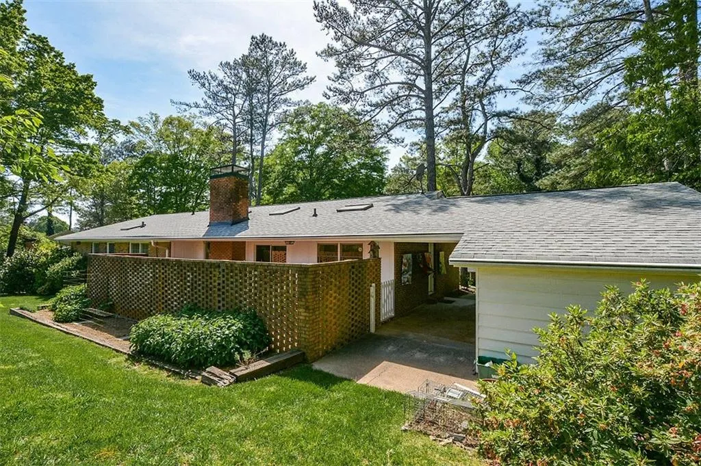 5865 Greenbrier Road, Atlanta, Georgia 30328, 4 Bedrooms Bedrooms, ,2 BathroomsBathrooms,Residential,Sold,5865 Greenbrier Road,5678607