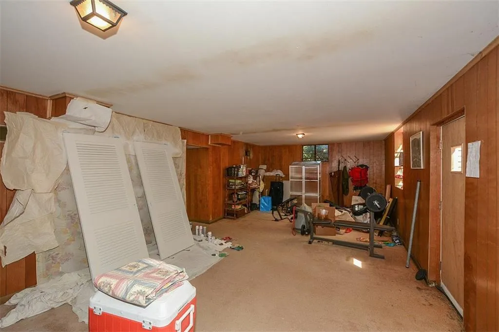 5865 Greenbrier Road, Atlanta, Georgia 30328, 4 Bedrooms Bedrooms, ,2 BathroomsBathrooms,Residential,Sold,5865 Greenbrier Road,5678607