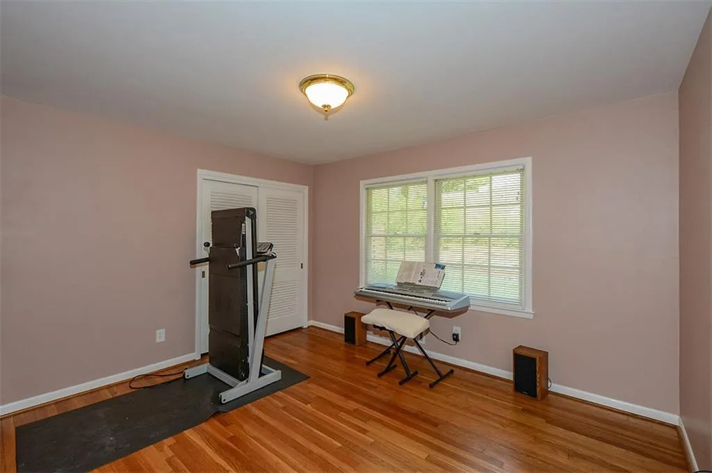 5865 Greenbrier Road, Atlanta, Georgia 30328, 4 Bedrooms Bedrooms, ,2 BathroomsBathrooms,Residential,Sold,5865 Greenbrier Road,5678607