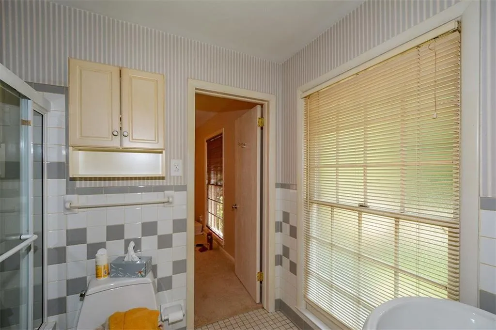 5865 Greenbrier Road, Atlanta, Georgia 30328, 4 Bedrooms Bedrooms, ,2 BathroomsBathrooms,Residential,Sold,5865 Greenbrier Road,5678607