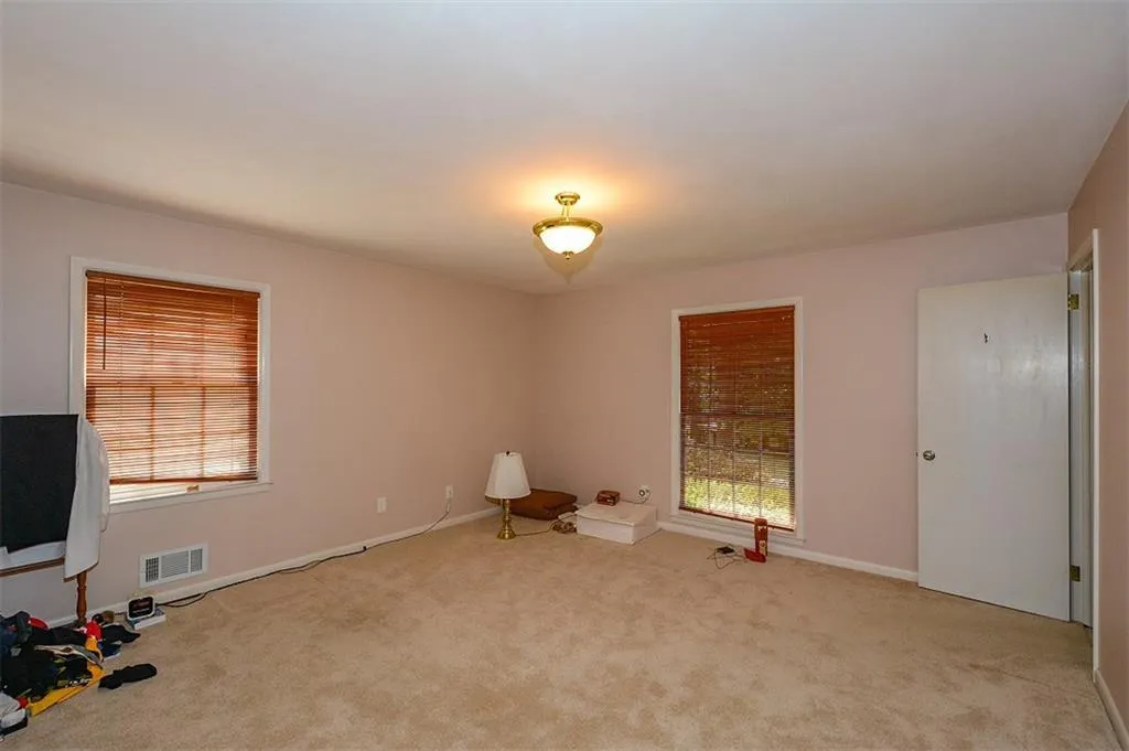 5865 Greenbrier Road, Atlanta, Georgia 30328, 4 Bedrooms Bedrooms, ,2 BathroomsBathrooms,Residential,Sold,5865 Greenbrier Road,5678607