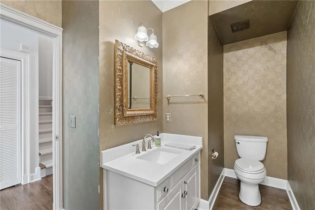Powder room