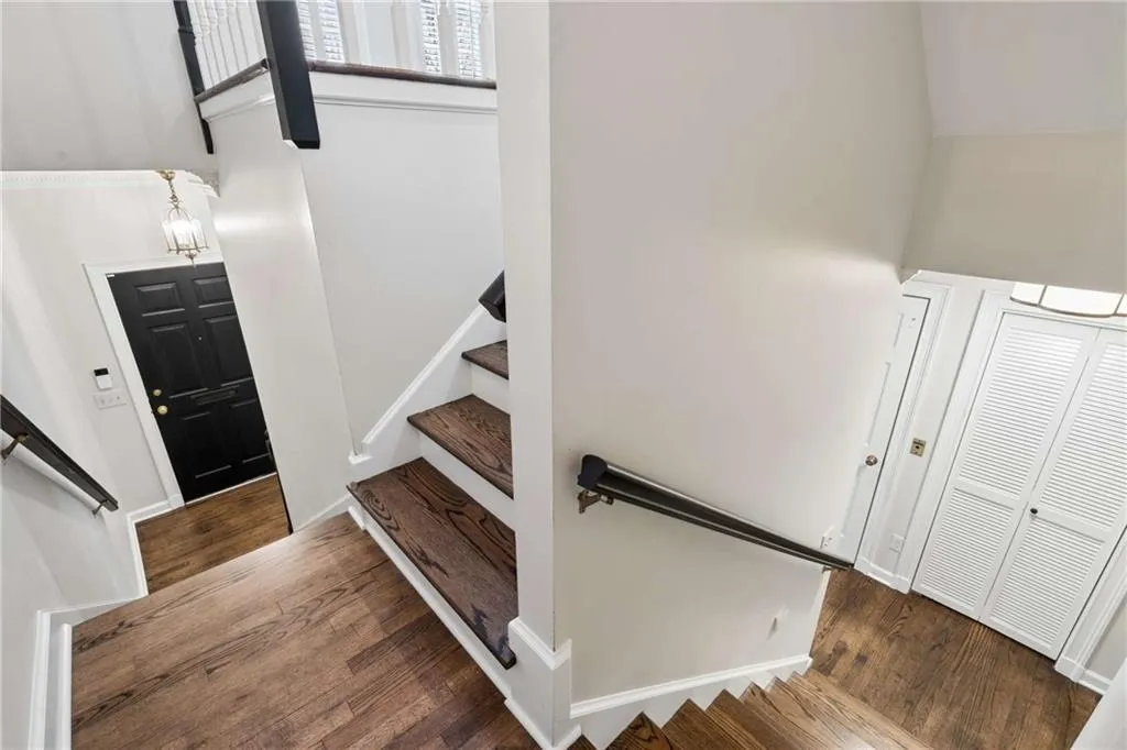 Stairs from both the guest entry and the owners entry.