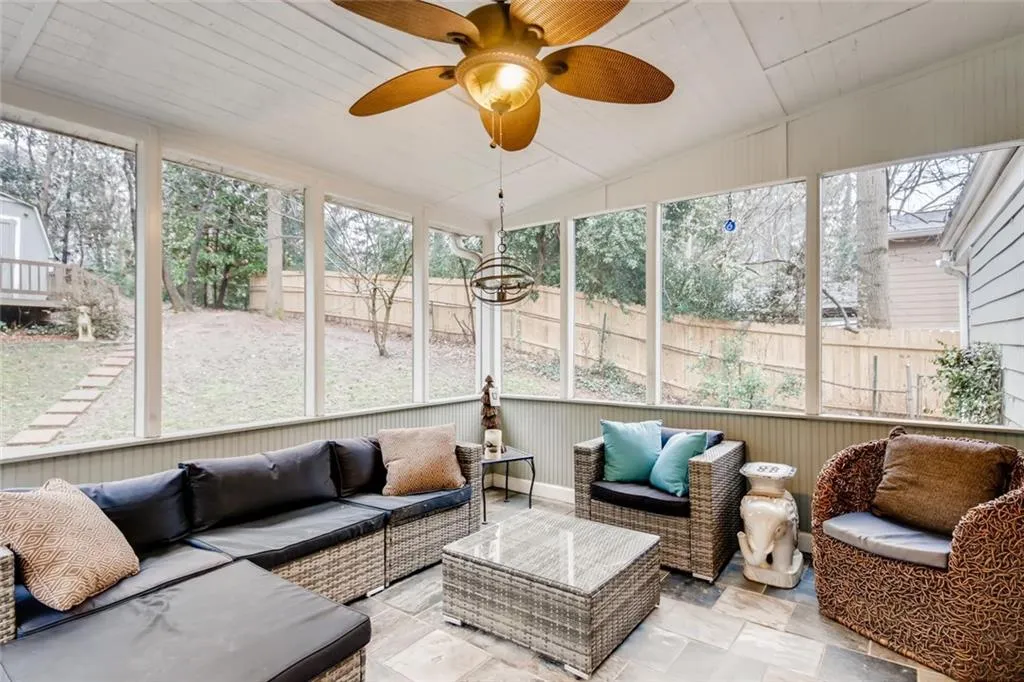 175 Chaseland Road, Atlanta, Georgia 30328, 3 Bedrooms Bedrooms, ,2 BathroomsBathrooms,Residential,Sold,175 Chaseland Road,6685506