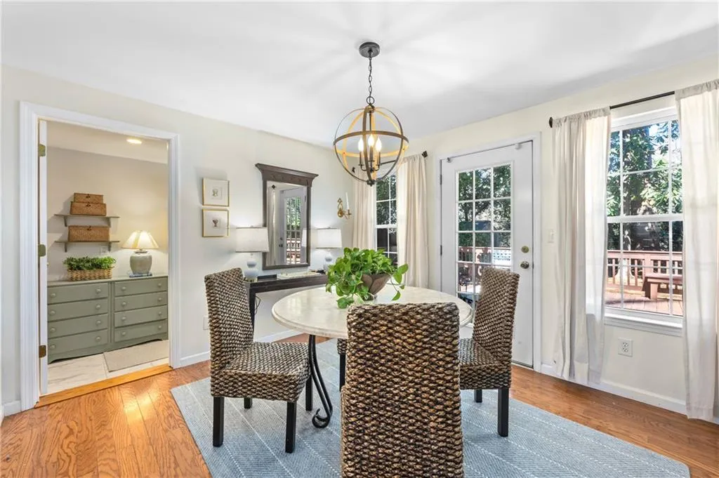 436 Carolwood Lane, Atlanta, Georgia 30342, 3 Bedrooms Bedrooms, ,2 BathroomsBathrooms,Residential,Sold,436 Carolwood Lane,7536859