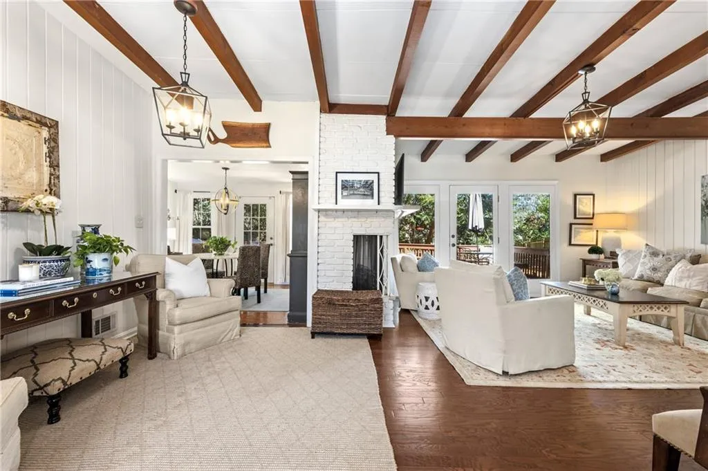 436 Carolwood Lane, Atlanta, Georgia 30342, 3 Bedrooms Bedrooms, ,2 BathroomsBathrooms,Residential,Sold,436 Carolwood Lane,7536859