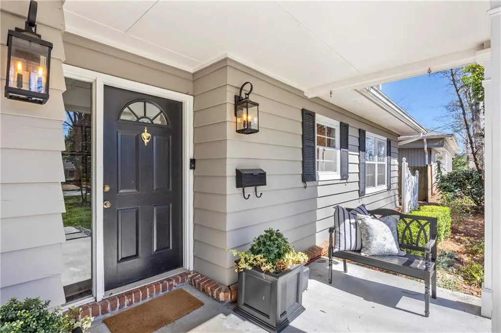 436 Carolwood Lane, Atlanta, Georgia 30342, 3 Bedrooms Bedrooms, ,2 BathroomsBathrooms,Residential,Sold,436 Carolwood Lane,7536859