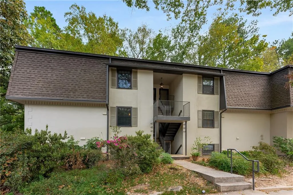 46 Monet Court Nw, Atlanta, Georgia 30327, 1 Bedroom Bedrooms, ,1 BathroomBathrooms,Residential,For Sale,46 Monet Court Nw,7454518