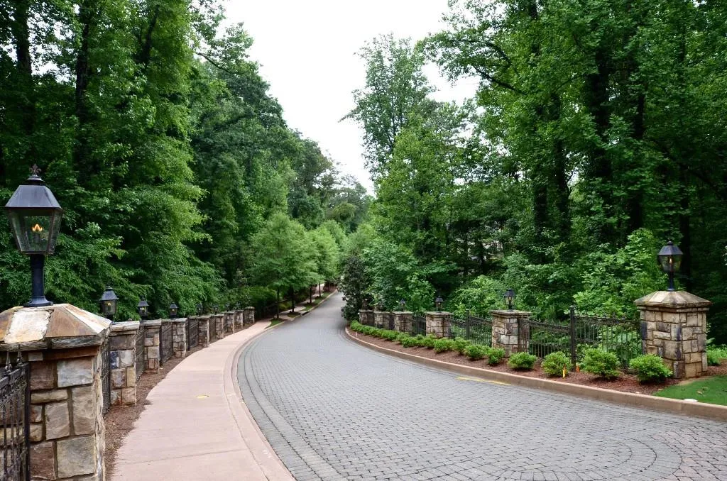 475 Belada Boulevard, Sandy Springs, Georgia 30342, 5 Bedrooms Bedrooms, ,4 BathroomsBathrooms,Residential,Sold,475 Belada Boulevard,5695220