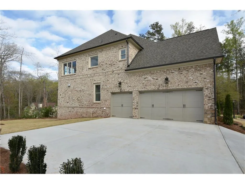 475 Belada Boulevard, Sandy Springs, Georgia 30342, 5 Bedrooms Bedrooms, ,4 BathroomsBathrooms,Residential,Sold,475 Belada Boulevard,5695220