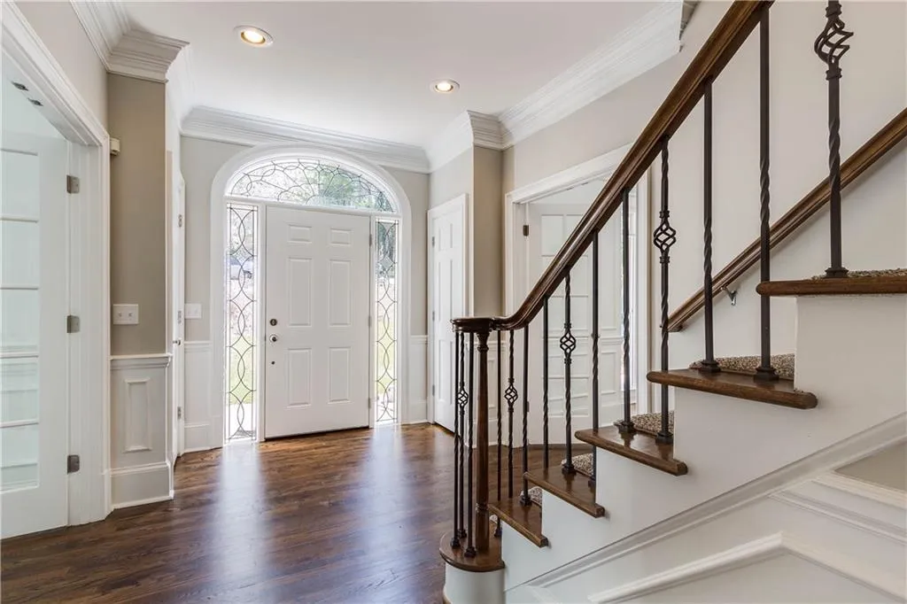 430 Waterridge Court, Sandy Springs, Georgia 30350, 4 Bedrooms Bedrooms, ,4 BathroomsBathrooms,Residential,Sold,430 Waterridge Court,6016026