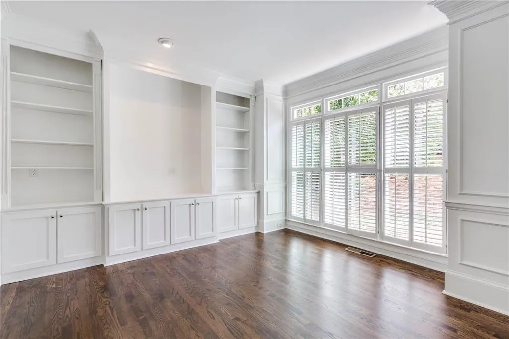 430 Waterridge Court, Sandy Springs, Georgia 30350, 4 Bedrooms Bedrooms, ,4 BathroomsBathrooms,Residential,Sold,430 Waterridge Court,6016026