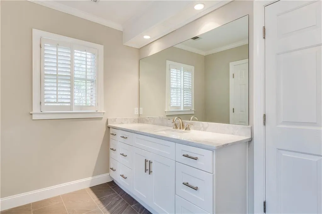 430 Waterridge Court, Sandy Springs, Georgia 30350, 4 Bedrooms Bedrooms, ,4 BathroomsBathrooms,Residential,Sold,430 Waterridge Court,6016026