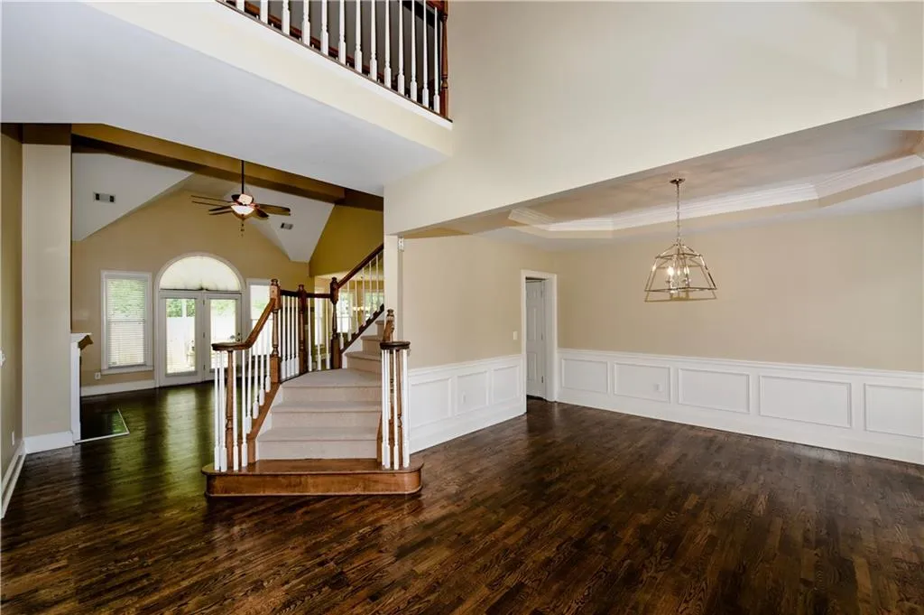 275 Windsor Gate Cove, Atlanta, Georgia 30342, 4 Bedrooms Bedrooms, ,3 BathroomsBathrooms,Residential,Sold,275 Windsor Gate Cove,6614931