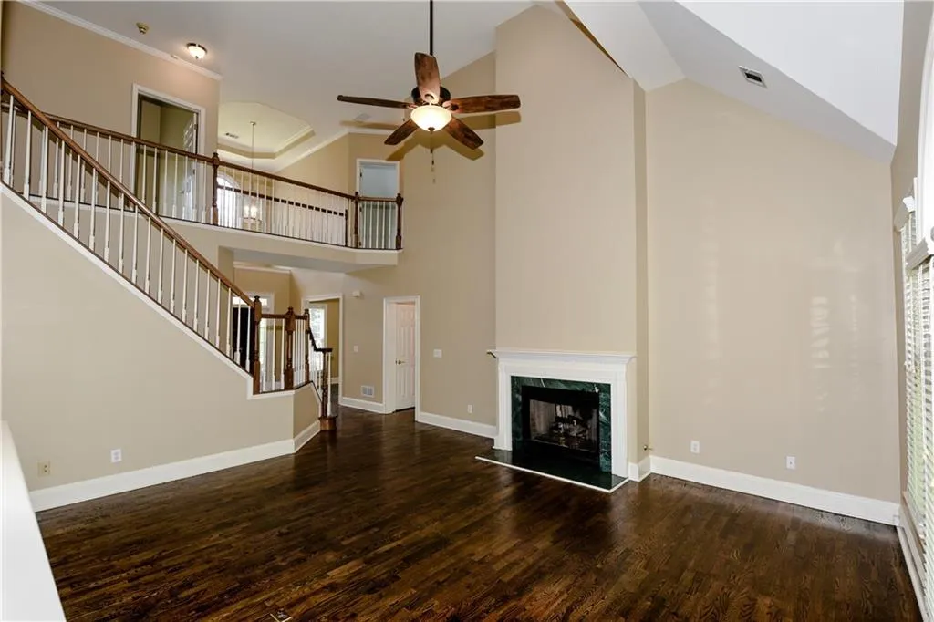 275 Windsor Gate Cove, Atlanta, Georgia 30342, 4 Bedrooms Bedrooms, ,3 BathroomsBathrooms,Residential,Sold,275 Windsor Gate Cove,6614931
