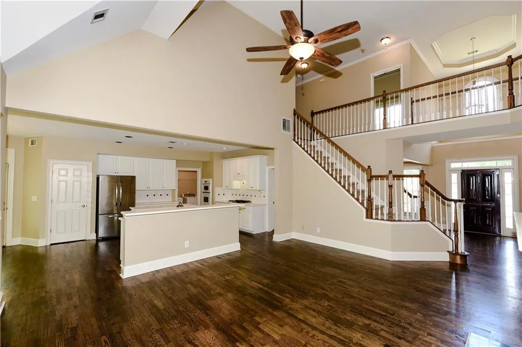 275 Windsor Gate Cove, Atlanta, Georgia 30342, 4 Bedrooms Bedrooms, ,3 BathroomsBathrooms,Residential,Sold,275 Windsor Gate Cove,6614931