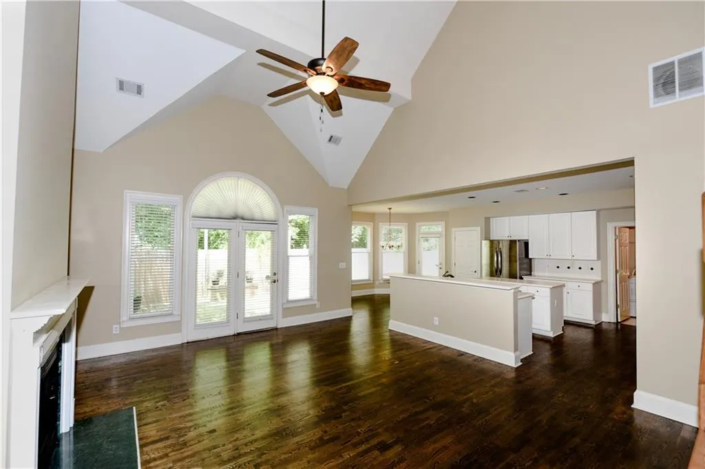 275 Windsor Gate Cove, Atlanta, Georgia 30342, 4 Bedrooms Bedrooms, ,3 BathroomsBathrooms,Residential,Sold,275 Windsor Gate Cove,6614931