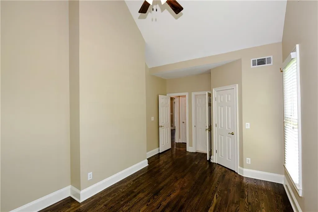 275 Windsor Gate Cove, Atlanta, Georgia 30342, 4 Bedrooms Bedrooms, ,3 BathroomsBathrooms,Residential,Sold,275 Windsor Gate Cove,6614931