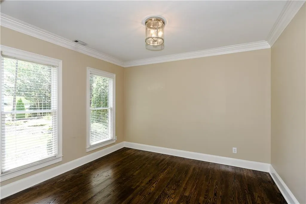 275 Windsor Gate Cove, Atlanta, Georgia 30342, 4 Bedrooms Bedrooms, ,3 BathroomsBathrooms,Residential,Sold,275 Windsor Gate Cove,6614931