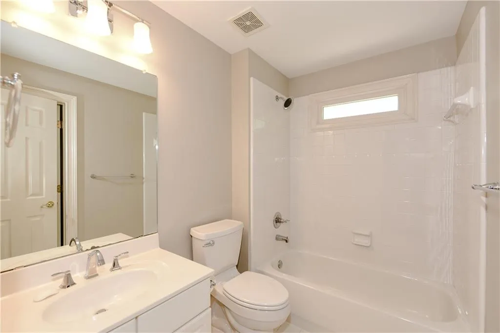 275 Windsor Gate Cove, Atlanta, Georgia 30342, 4 Bedrooms Bedrooms, ,3 BathroomsBathrooms,Residential,Sold,275 Windsor Gate Cove,6614931