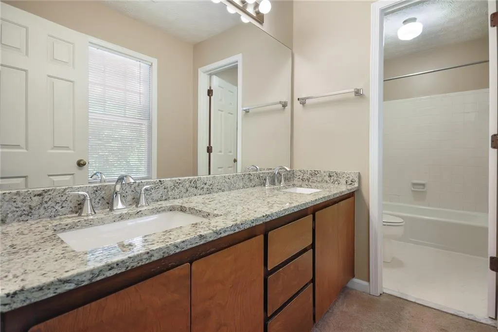 9008 Carroll Manor Drive, Sandy Springs, Georgia 30350, 3 Bedrooms Bedrooms, ,2 BathroomsBathrooms,Residential,Sold,9008 Carroll Manor Drive,6721753