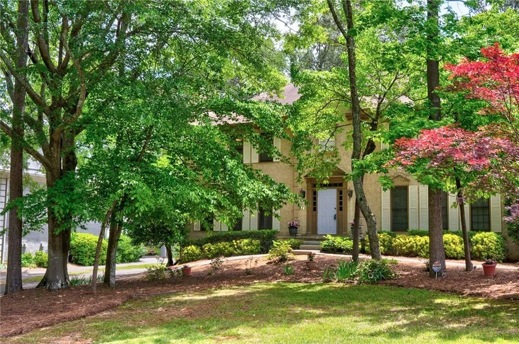9008 Carroll Manor Drive, Sandy Springs, Georgia 30350, 3 Bedrooms Bedrooms, ,2 BathroomsBathrooms,Residential,Sold,9008 Carroll Manor Drive,6721753