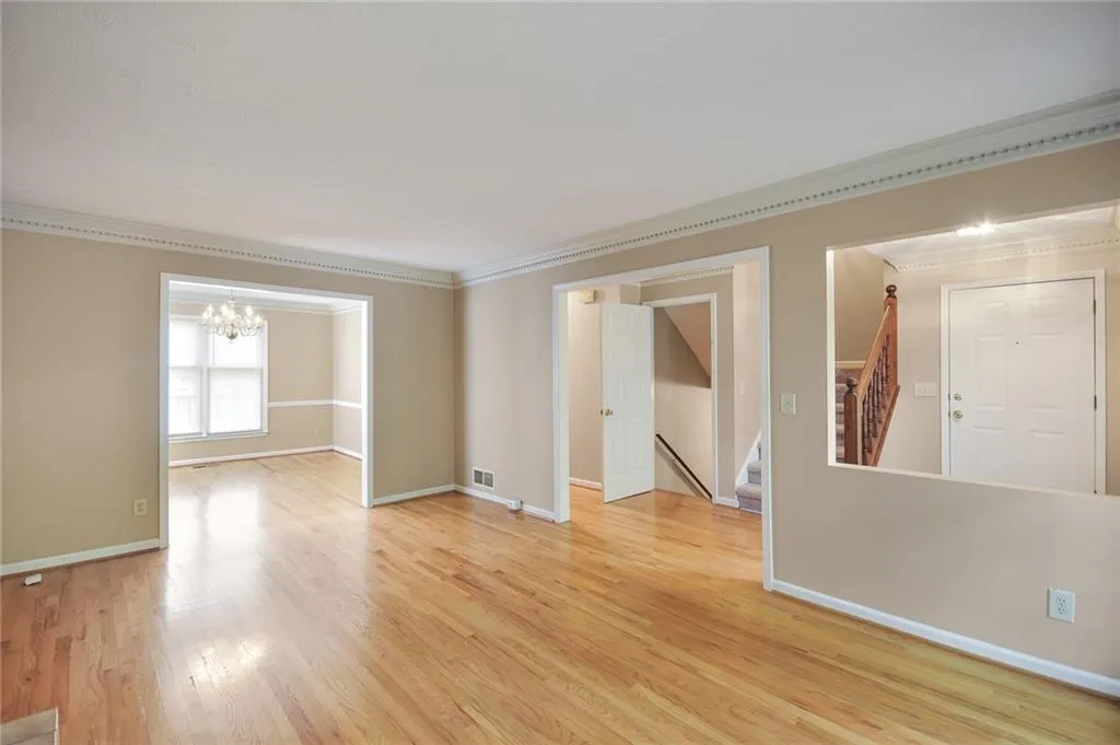 9008 Carroll Manor Drive, Sandy Springs, Georgia 30350, 3 Bedrooms Bedrooms, ,2 BathroomsBathrooms,Residential,Sold,9008 Carroll Manor Drive,6721753