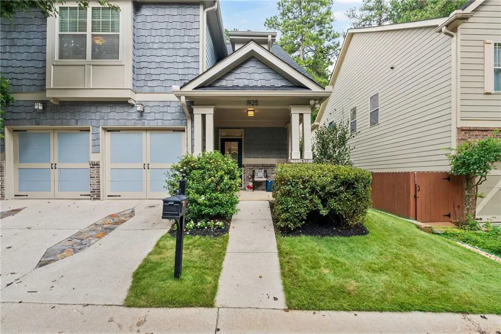 1925 Brantley Walk Lane Nw, Atlanta, Georgia 30318, 3 Bedrooms Bedrooms, ,2 BathroomsBathrooms,Residential,For Sale,1925 Brantley Walk Lane Nw,7633037