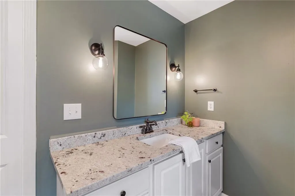 1925 Brantley Walk Lane Nw, Atlanta, Georgia 30318, 3 Bedrooms Bedrooms, ,2 BathroomsBathrooms,Residential,For Sale,1925 Brantley Walk Lane Nw,7633037