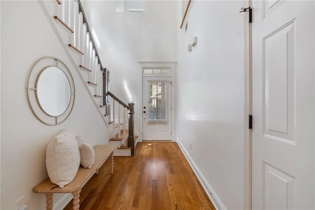 1925 Brantley Walk Lane Nw, Atlanta, Georgia 30318, 3 Bedrooms Bedrooms, ,2 BathroomsBathrooms,Residential,Sold,1925 Brantley Walk Lane Nw,7633037