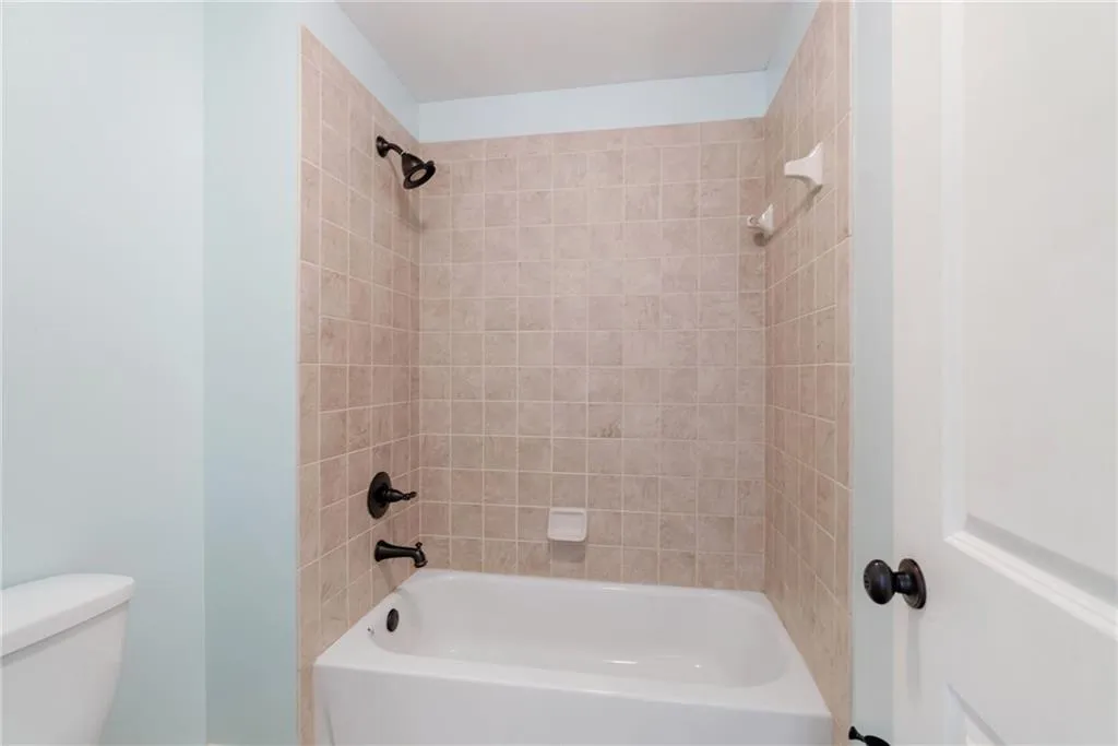 1925 Brantley Walk Lane Nw, Atlanta, Georgia 30318, 3 Bedrooms Bedrooms, ,2 BathroomsBathrooms,Residential,For Sale,1925 Brantley Walk Lane Nw,7633037