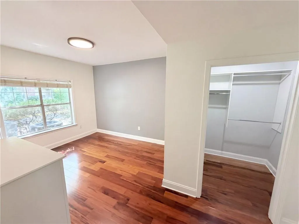 2700 Pine Tree Road Ne Unit 3006, Atlanta, Georgia 30324, 1 Bedroom Bedrooms, 0 ,1 BathroomBathrooms,Residential,For Sale,2700 Pine Tree Road Ne Unit 3006,7722111