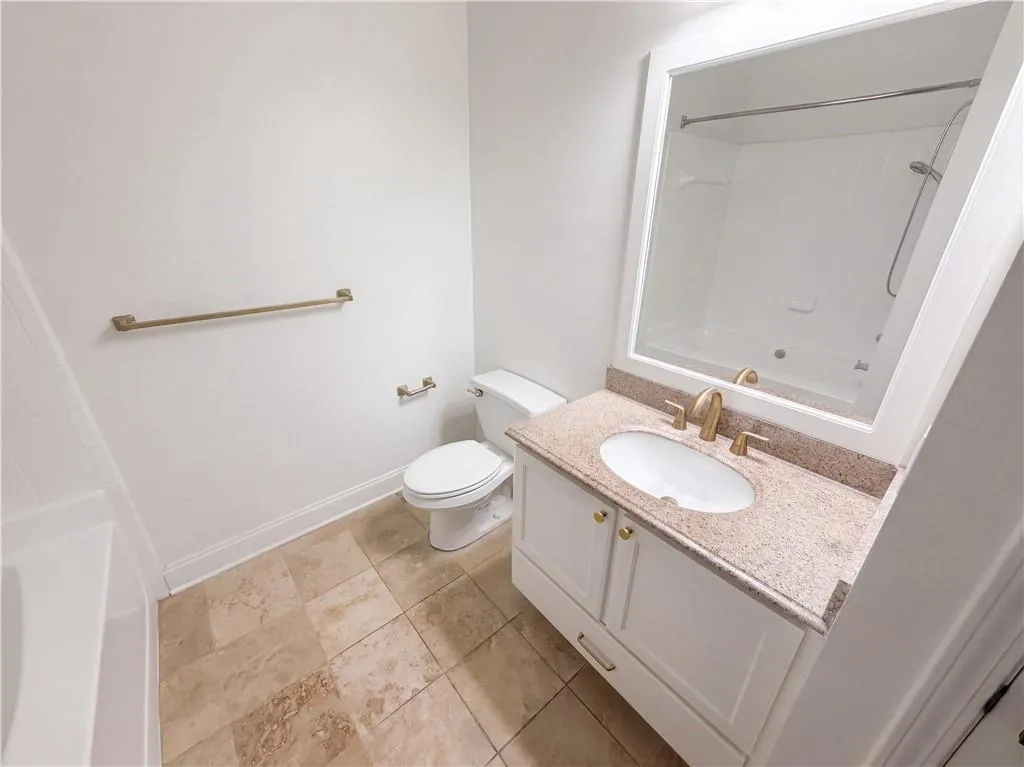 2700 Pine Tree Road Ne Unit 3006, Atlanta, Georgia 30324, 1 Bedroom Bedrooms, 0 ,1 BathroomBathrooms,Residential,For Sale,2700 Pine Tree Road Ne Unit 3006,7722111