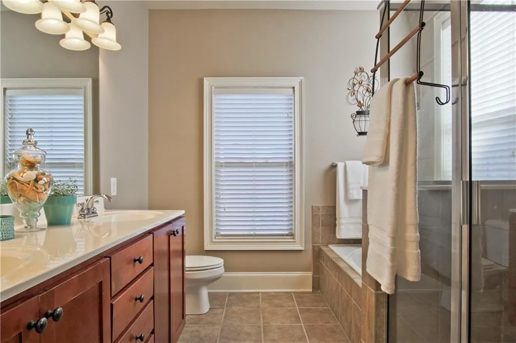 769 Berrydale Drive Unit 50, Atlanta, Georgia 30328, 2 Bedrooms Bedrooms, ,2 BathroomsBathrooms,Residential,Sold,769 Berrydale Drive Unit 50,5812504