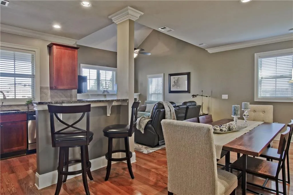 769 Berrydale Drive Unit 50, Atlanta, Georgia 30328, 2 Bedrooms Bedrooms, ,2 BathroomsBathrooms,Residential,Sold,769 Berrydale Drive Unit 50,5812504