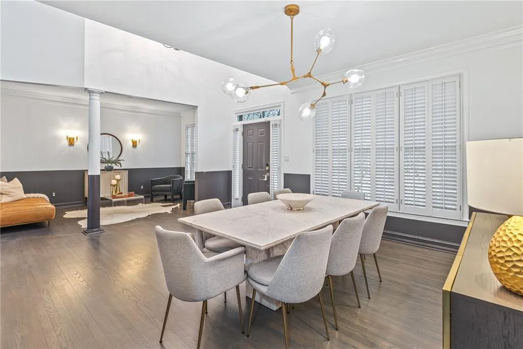 325 Ledgemont Court, Atlanta, Georgia 30342, 5 Bedrooms Bedrooms, ,4 BathroomsBathrooms,Residential,Sold,325 Ledgemont Court,7030572