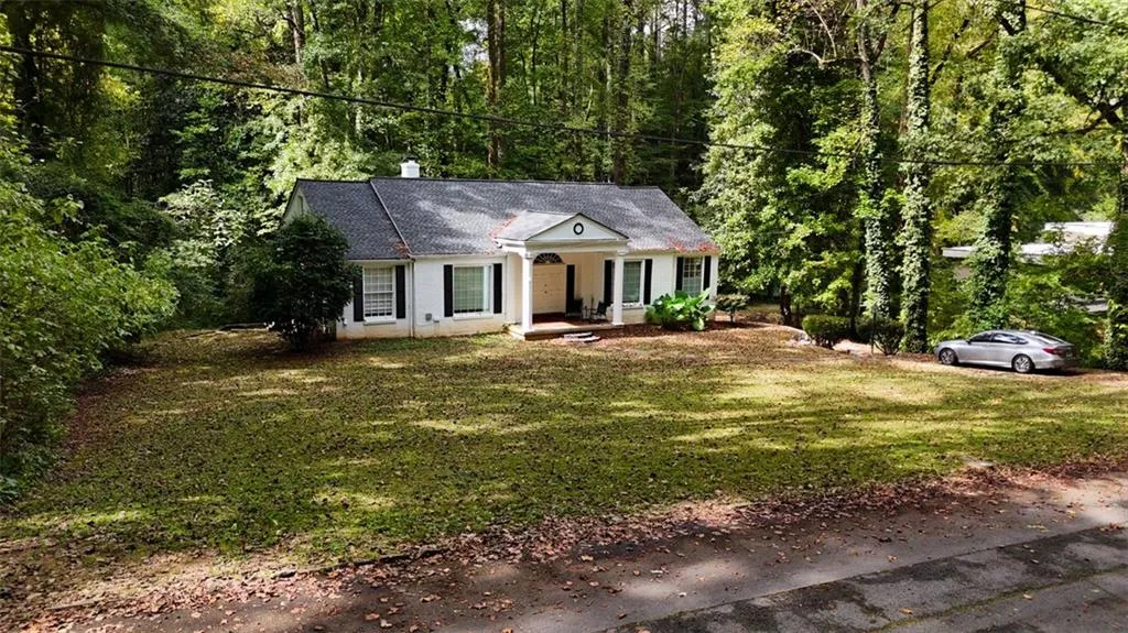 3612 N Stratford Rd Ne, Atlanta, Georgia 30342, 4 Bedrooms Bedrooms, ,3 BathroomsBathrooms,Residential,For Sale,3612 N Stratford Rd Ne,7662018
