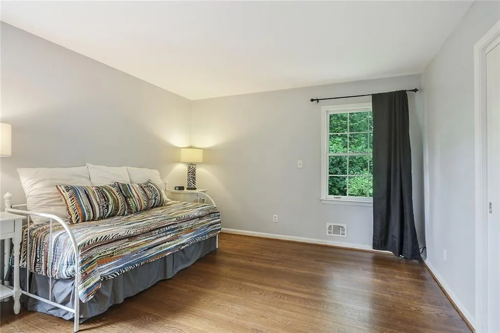 7130 Spalding Court, Sandy Springs, Georgia 30328, 4 Bedrooms Bedrooms, ,3 BathroomsBathrooms,Residential,Sold,7130 Spalding Court,6013754