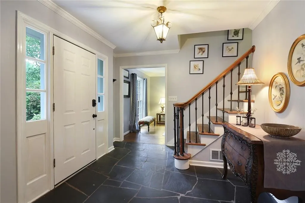 7130 Spalding Court, Sandy Springs, Georgia 30328, 4 Bedrooms Bedrooms, ,3 BathroomsBathrooms,Residential,Sold,7130 Spalding Court,6013754