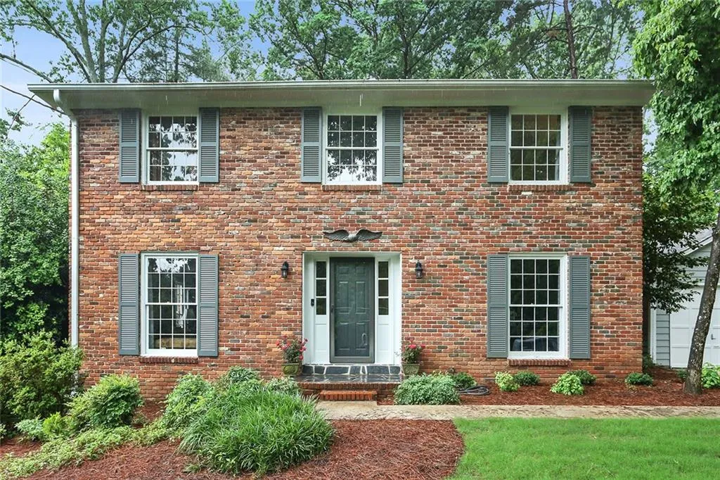 7130 Spalding Court, Sandy Springs, Georgia 30328, 4 Bedrooms Bedrooms, ,3 BathroomsBathrooms,Residential,Sold,7130 Spalding Court,6013754