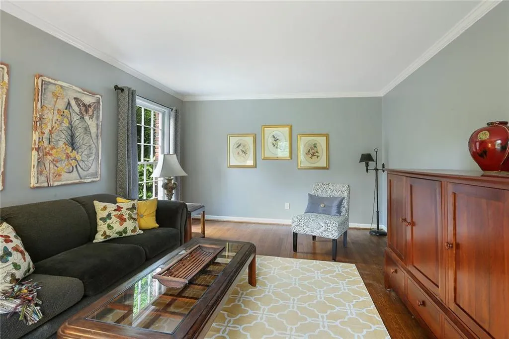 7130 Spalding Court, Sandy Springs, Georgia 30328, 4 Bedrooms Bedrooms, ,3 BathroomsBathrooms,Residential,Sold,7130 Spalding Court,6013754