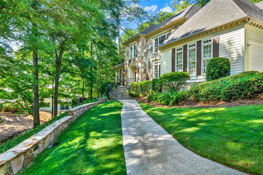 1570 Misty Oaks Drive, Atlanta, Georgia 30350, 5 Bedrooms Bedrooms, ,4 BathroomsBathrooms,Residential,Sold,1570 Misty Oaks Drive,7413403