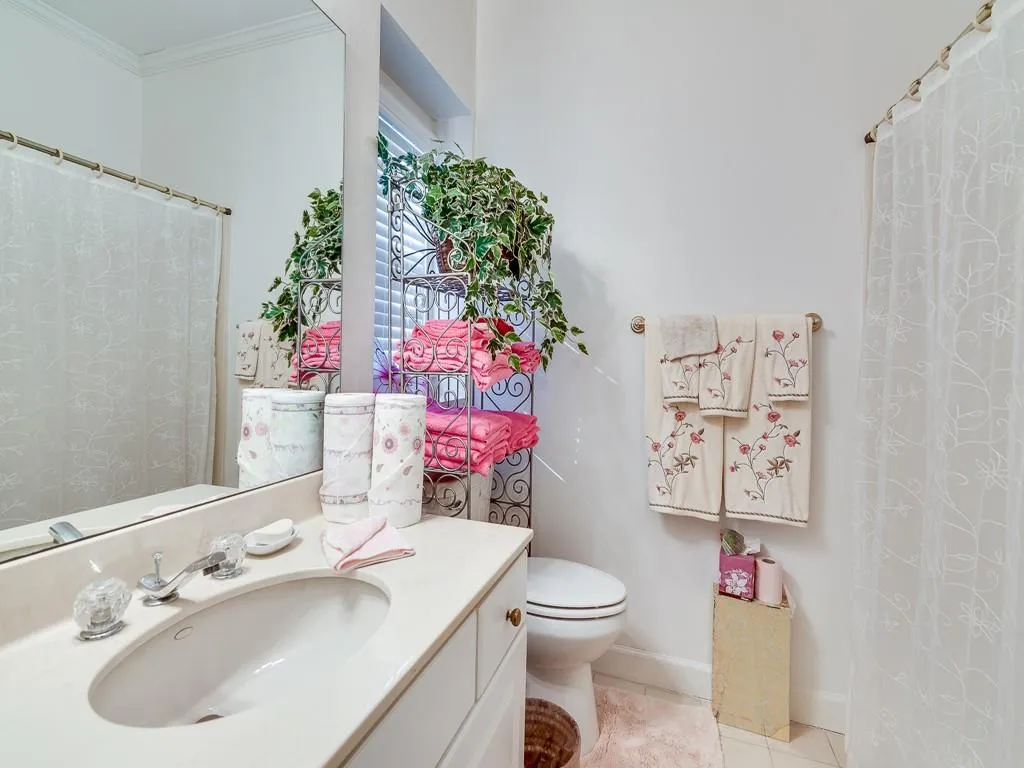 4526 Peachtree Dunwoody Road, Atlanta, Georgia 30342, 6 Bedrooms Bedrooms, ,6 BathroomsBathrooms,Residential,Sold,4526 Peachtree Dunwoody Road,7004442
