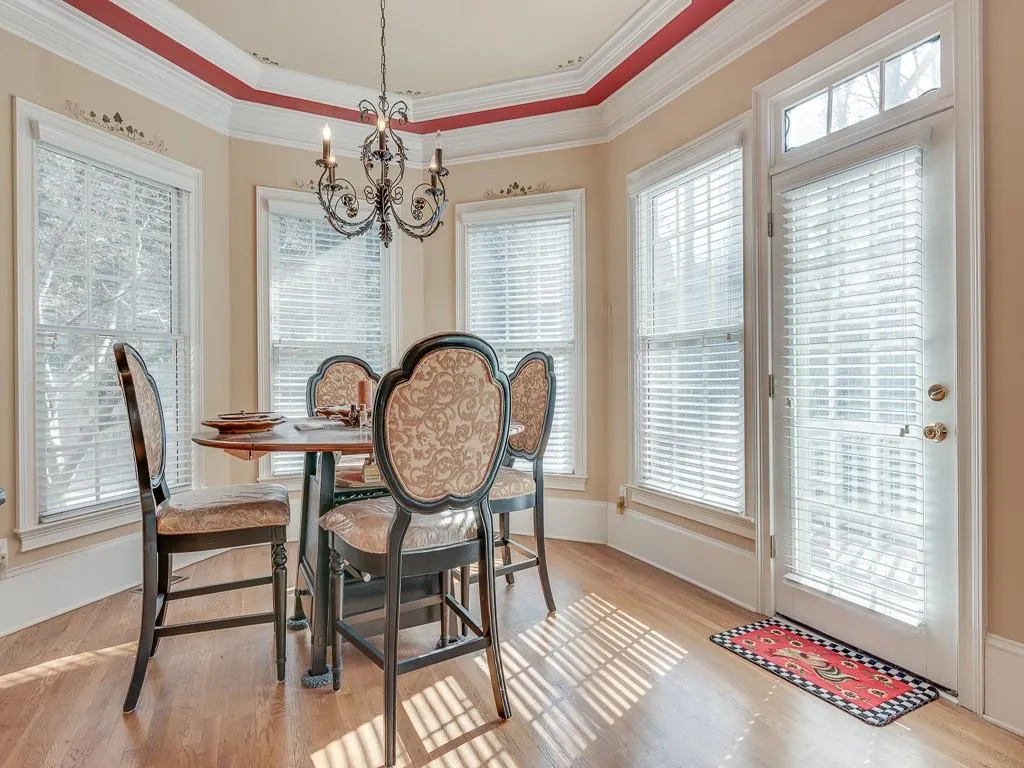 4526 Peachtree Dunwoody Road, Atlanta, Georgia 30342, 6 Bedrooms Bedrooms, ,6 BathroomsBathrooms,Residential,Sold,4526 Peachtree Dunwoody Road,7004442