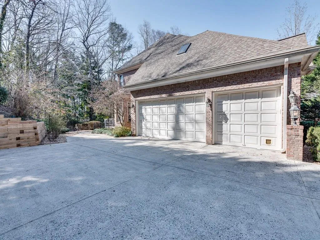 4526 Peachtree Dunwoody Road, Atlanta, Georgia 30342, 6 Bedrooms Bedrooms, ,6 BathroomsBathrooms,Residential,Sold,4526 Peachtree Dunwoody Road,7004442