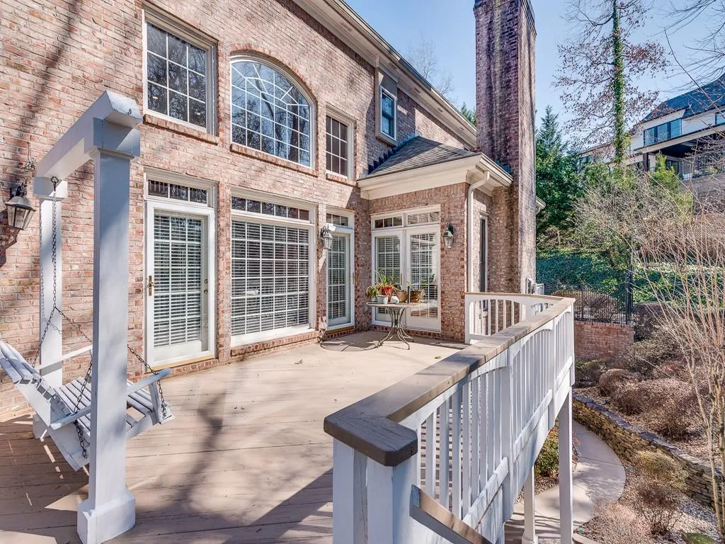 4526 Peachtree Dunwoody Road, Atlanta, Georgia 30342, 6 Bedrooms Bedrooms, ,6 BathroomsBathrooms,Residential,Sold,4526 Peachtree Dunwoody Road,7004442